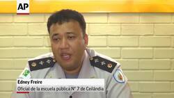 Bolsonaro quiere policías en las escuelas de Brasil  News Clip