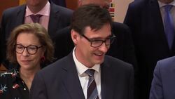 Spanish Minister updates on latest virus cases News Clip