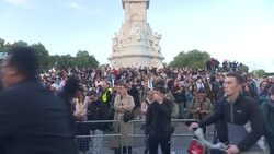 UK: The Queen has died aged 96, Buckingham Palace has announced. The Queen's death ends the longest reign in British history. She was also the world's oldest head of state. News Clip