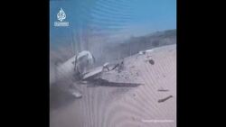 Video shows plane crash-landing at Somalia airport News Clip