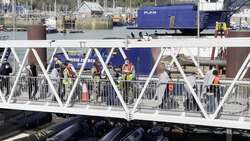 Migrants arrive in Dover as Government puts Navy in command of English Channel News Clip