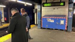 NYPD: 25-year-old man stabbed on 5 train in Mott Haven, search for attacker continues Instructional Video