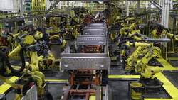 Carmakers consider making ventilators at plants Instructional Video