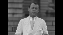 Reporter George Homes outside White House News Clip