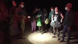 VOICED : Haitianos y venezolanos cruzan caminos en la frontera de Chile y Perú News Clip