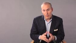 How to Give a Speech like Warren Buffett Instructional Video