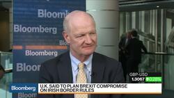 U.K.'s Willetts Sees Government Loyalty to Chequers Plan News Clip