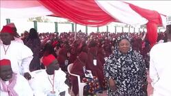 VOICED : Boda masiva de divorciados y viudos News Clip