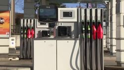 CLEAN : Blockages lead to fuel shortages at Brittany petrol stations News Clip