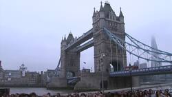 Contestants from around the globe brave London cold ahead of Miss World final in December News Clip