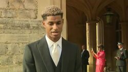 UK: Manchester United star Marcus Rashford has received an MBE for his campaigning work from Prince William. News Clip