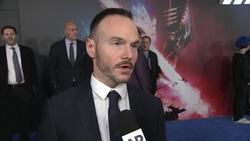 At 'Skywalker' premiere, Daisy Ridley teaches how to handle a lightsaber and John Boyega looks ahead to life after 'Star Wars' Instructional Video