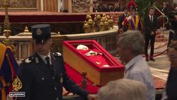 Thousands more queue to see Pope Francis on second day of lying in state News Clip