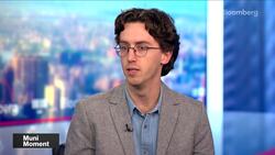 US College Closures to Soar Amid Prospective Student Slowdown News Clip