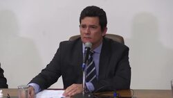 VOICED : El ministro anticorrupcion de Brasil renuncia por "interferencias políticas" de Bolsonaro News Clip