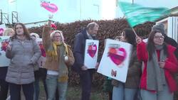 NEU joint general secretary joins teachers' picket line in Warwick News Clip