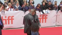 Comedian Dave Chappelle to receive Mark Twain Prize for humor News Clip