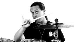 How to Play a Closed or Multiple Bounce Roll on the Drums Instructional Video