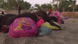 CLEAN : Central Americans migrants stuck at the Mexico border News Clip