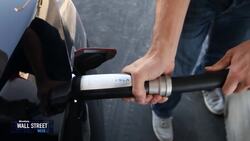 Just the Facts: The Auto Industry's Electric Future News Clip