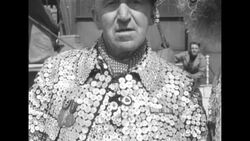 Three double-decker buses arrive in New York for a goodwill tour encouraging travel to the United Kingdom News Clip