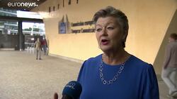 EU suspends visas for Belarusian officials amid migrants row News Clip