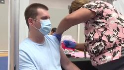 VOICED : EEUU autoriza tercera dosis de refuerzo de la vacuna anticovid-19 para los inmunodeprimidos News Clip