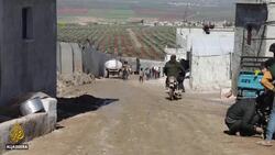 Syrians trapped between fighting and closed border News Clip