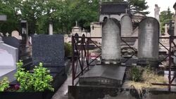 CLEAN : Chirac will be buried at the Montparnasse cemetery in Paris News Clip
