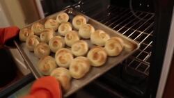 Burns from cooking usually surge during Thanksgiving. Here’s how to handle them News Clip