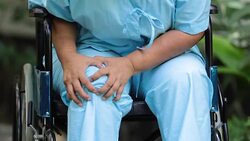 Older elderly asian women Stock Footage