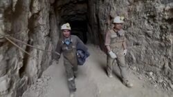 VOICED : En el norte de Chile, hay mineros que ven poco y nada de la bonanza del cobre News Clip