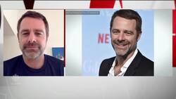 The Gilmore Girls and this guy News Clip