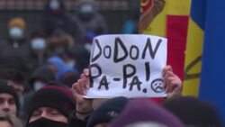CLEAN : Thousands rally in Moldova against bill to limit presidential powers News Clip