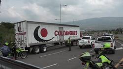 Aid trucks arrive at Colombia-Venezuela border Instructional Video