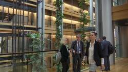 European lawmakers debate outline Brexit deal Instructional Video