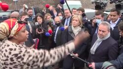 CLEAN : France's Pecresse back on campaign trail after Covid setback News Clip