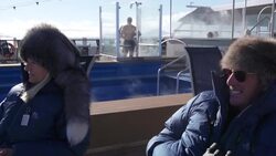 VOICED : Turistas toman por asalto la Antartida la ultima frontera News Clip