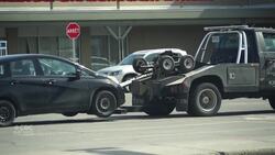Montreal drivers frustrated by strip mall’s towing policy News Clip