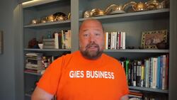 A Brief Introduction to the U of I Marketing Major by Mark Wolters Instructional Video