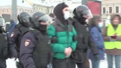 CLEAN : Protesters detained on Moscow's Boslhaya Sukharevskaya Square in rally called by jailed opposition leader Navalny News Clip