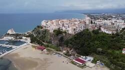 Drone pictures of empty Italian beaches Instructional Video