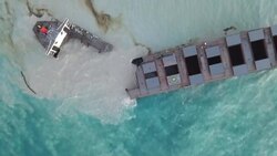 VOICED : Veinte meses de prisión a capitán de barco responsable de derrame petrolero en Mauricio News Clip