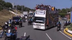 CLEAN : Triple jump gold medallist Rojas parades through Caracas News Clip