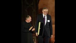 Famed architect Cesar Pelli dies at 92 News Clip