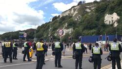 Anti-migrant protesters clash with police in Dover News Clip