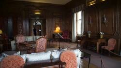 England, Leeds Castle - Thorpe Hall drawing room Stock Footage