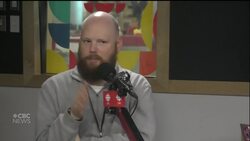 How the performances of just two actors are translating The Hobbit for theatre News Clip