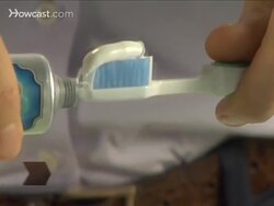 How to Whiten Your Teeth Instructional Video