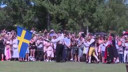 CLEAN : Sweds and tourists celebrate Midsummer in open air museum Skansen News Clip